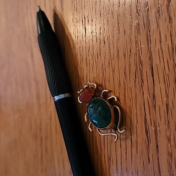 12K Gold Small Scarab Pin - Picture 4 of 5